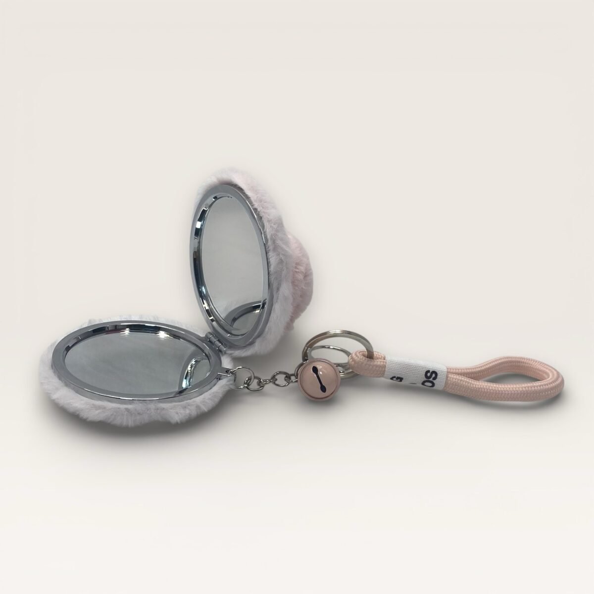 Sevimli Kedicik Anahtarlıklı Peluş Ayna