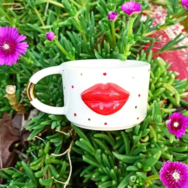 Red Lips El Yapımı Seramik Kupa