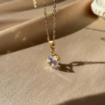 Tektaş Model Swarovski Kolye