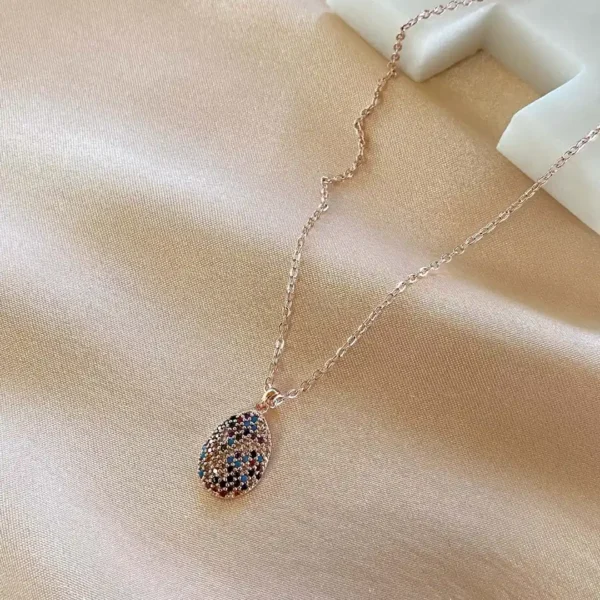 Zirkon Süslemeli Oval Kolye