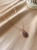 Zirkon Süslemeli Oval Kolye