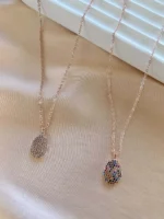 Zirkon Süslemeli Oval Kolye