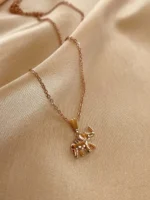 Fil Figürlü Rose Kolye