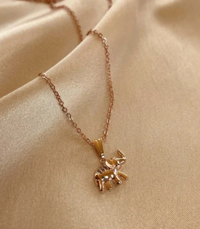 Fil Figürlü Rose Kolye