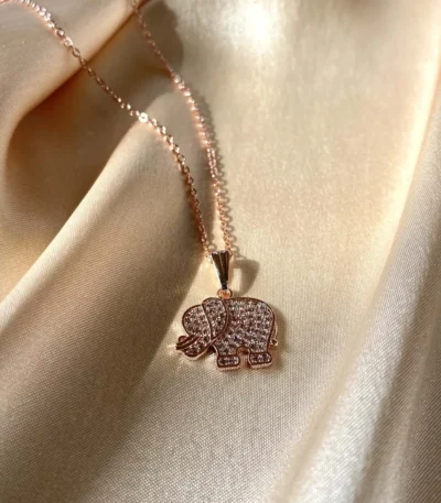 Zirkon Süslemeli Rose Fil Kolye