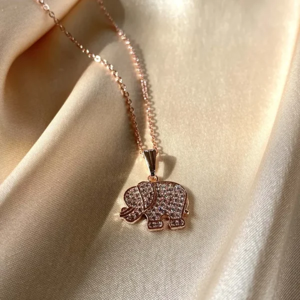Zirkon Süslemeli Rose Fil Kolye