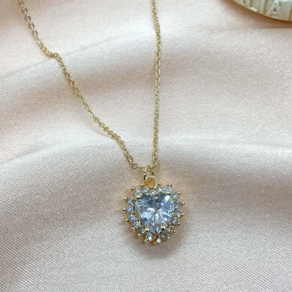 Swarovski Taşlı Kalp Figürlü Kolye