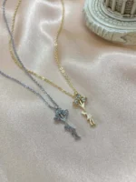 Balonlu Kadın Figürlü 'Trouvaille' Kolye