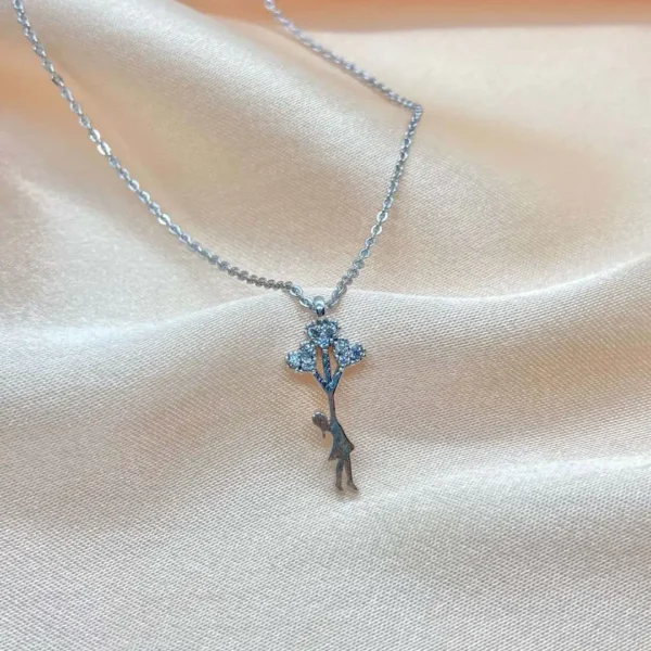 Balonlu Kadın Figürlü 'Trouvaille' Silver Kolye